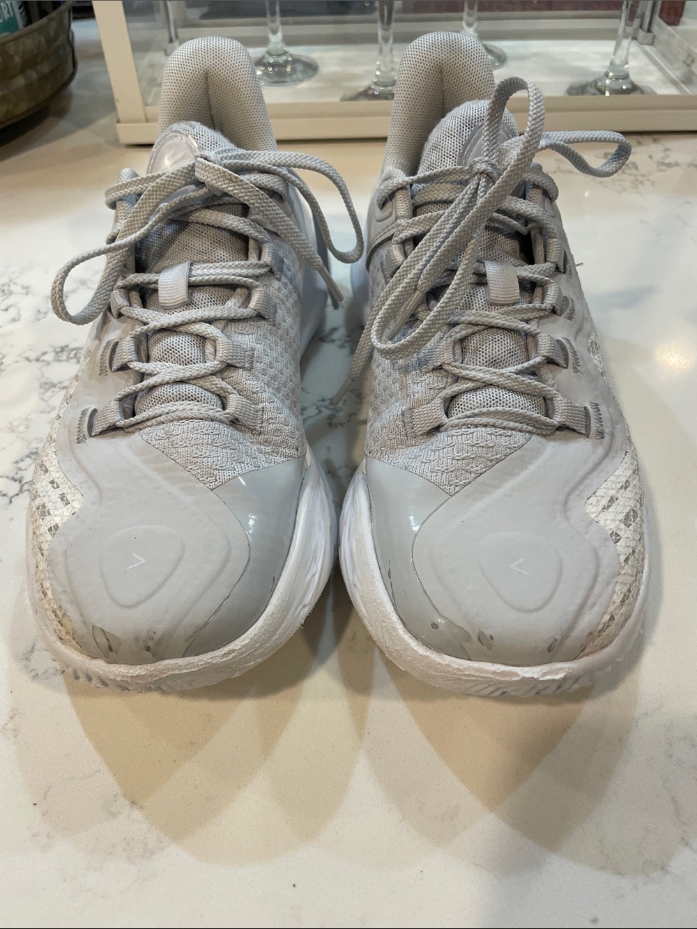 Curry Basketball Court Shoes like new